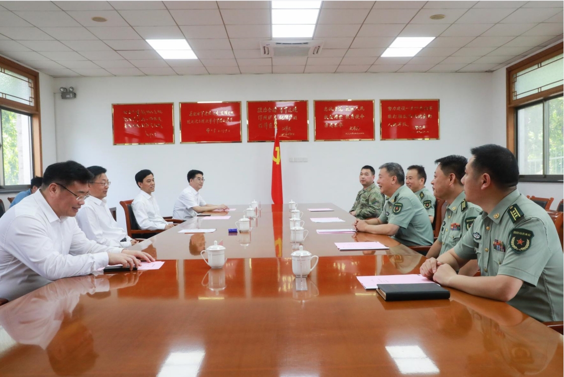 2023年军政座谈会照片.jpg
