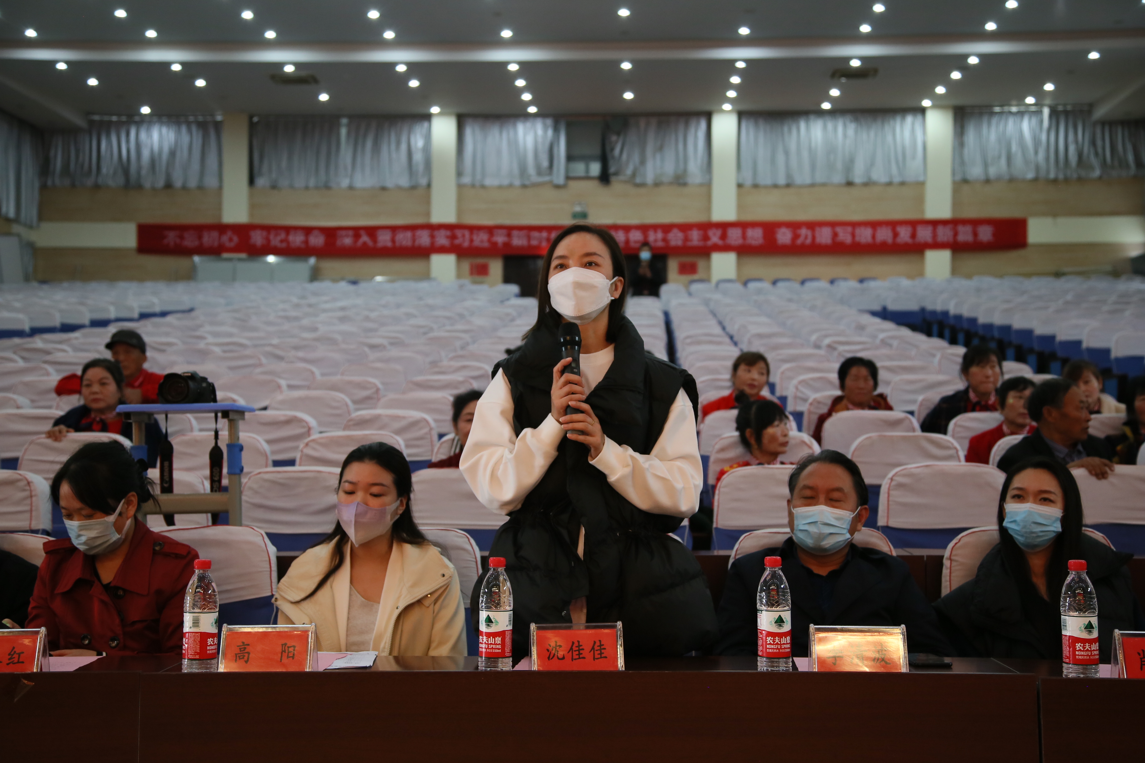 专家点评1.jpg