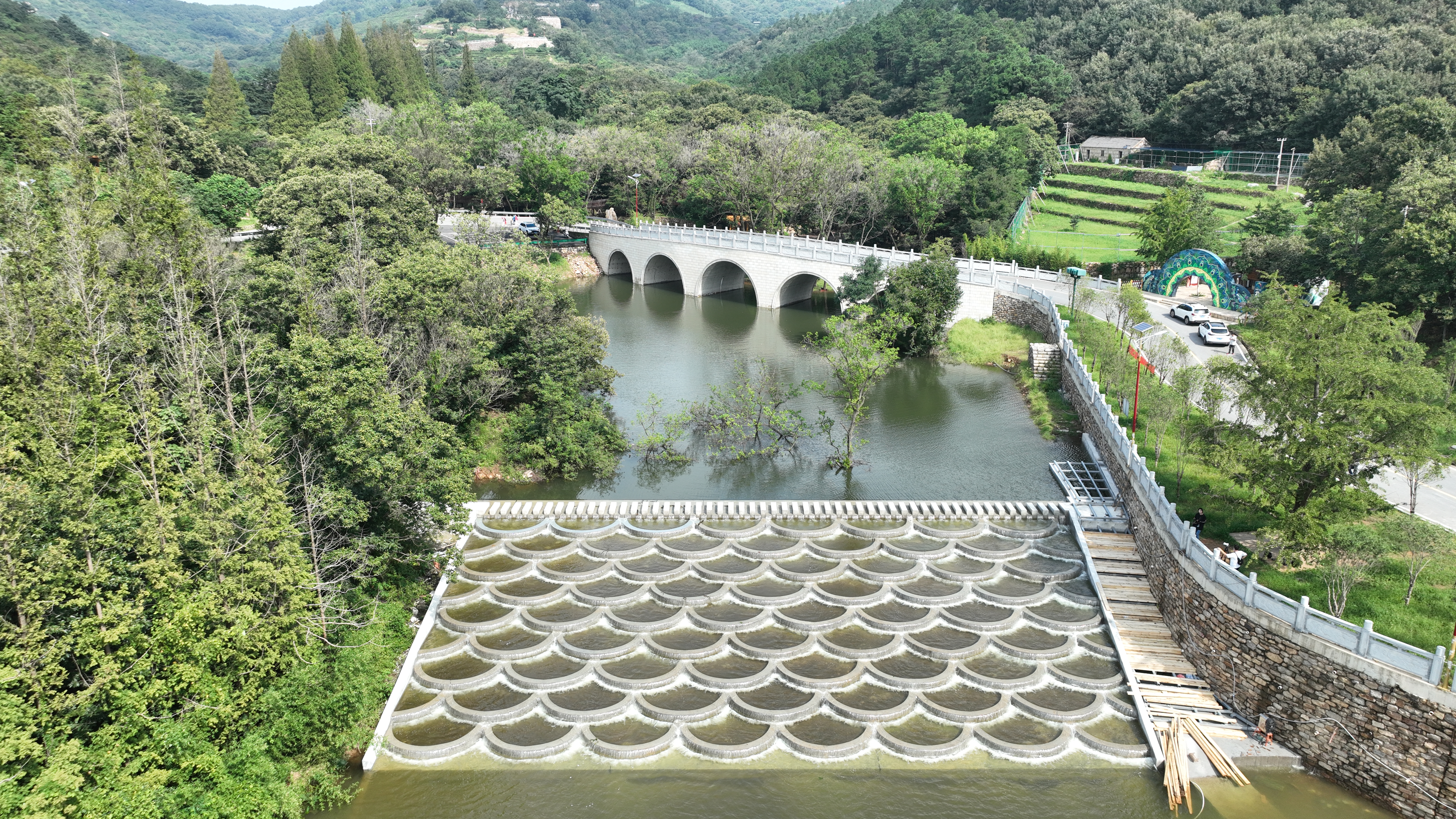 鱼鳞坝.jpg