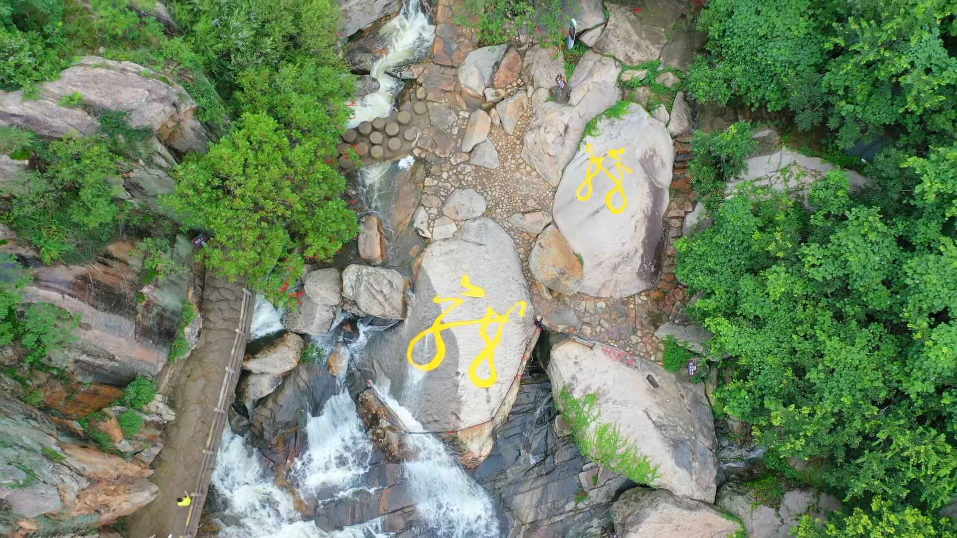 龙床.png