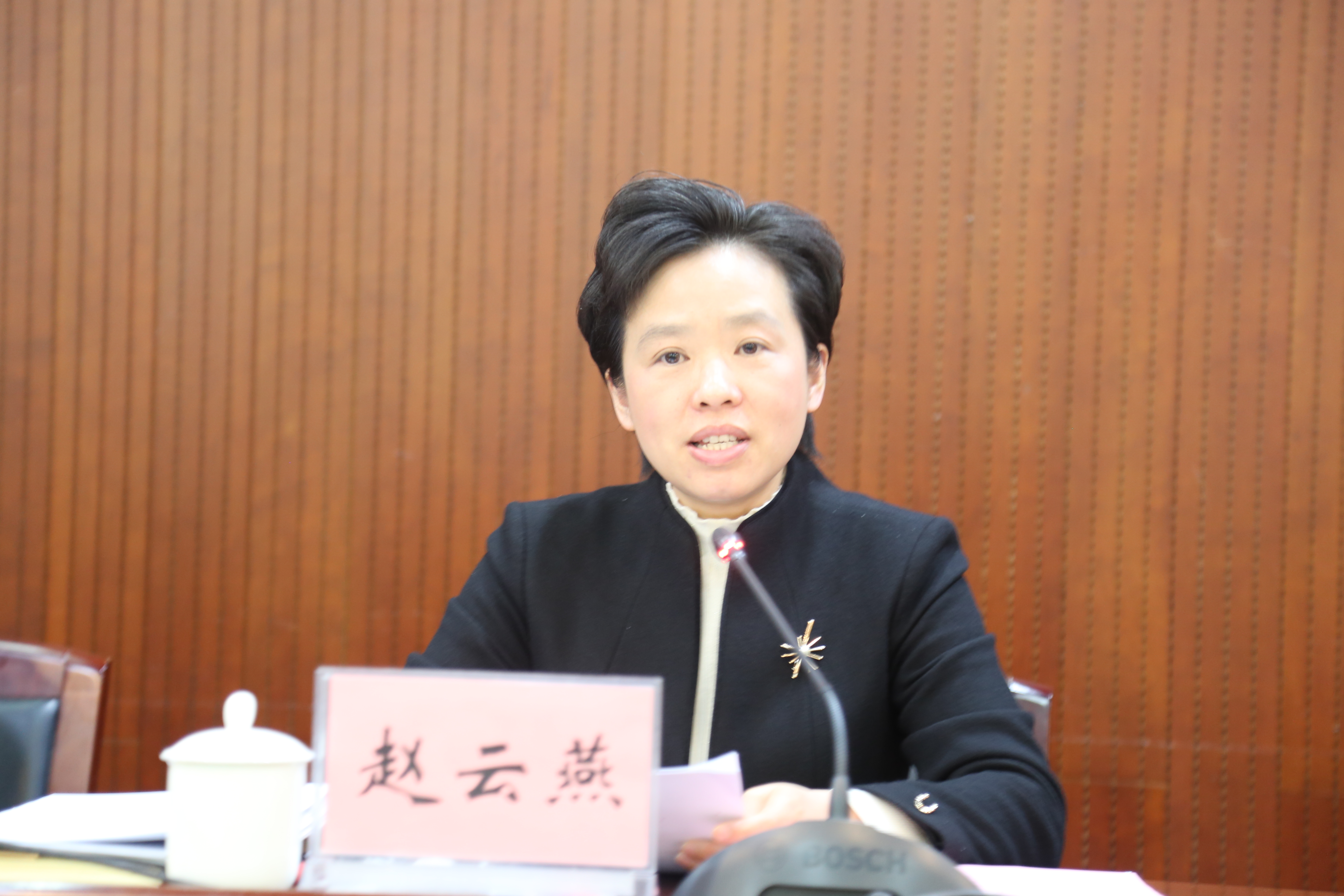 市领导审定照片.jpg