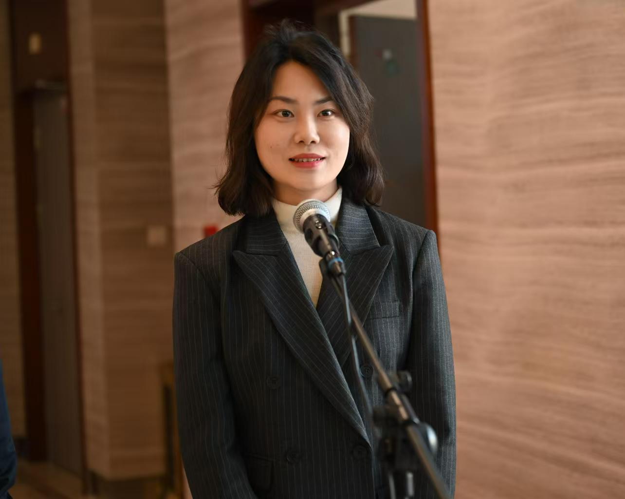 南京医科大学康达学院档案馆馆长秦郡泽发言.jpg