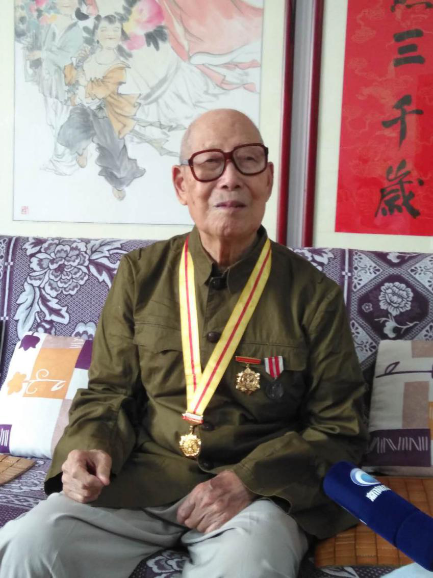 94岁老兵田德洪.png