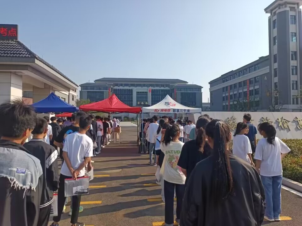 赣榆高中开发区校区.jpg