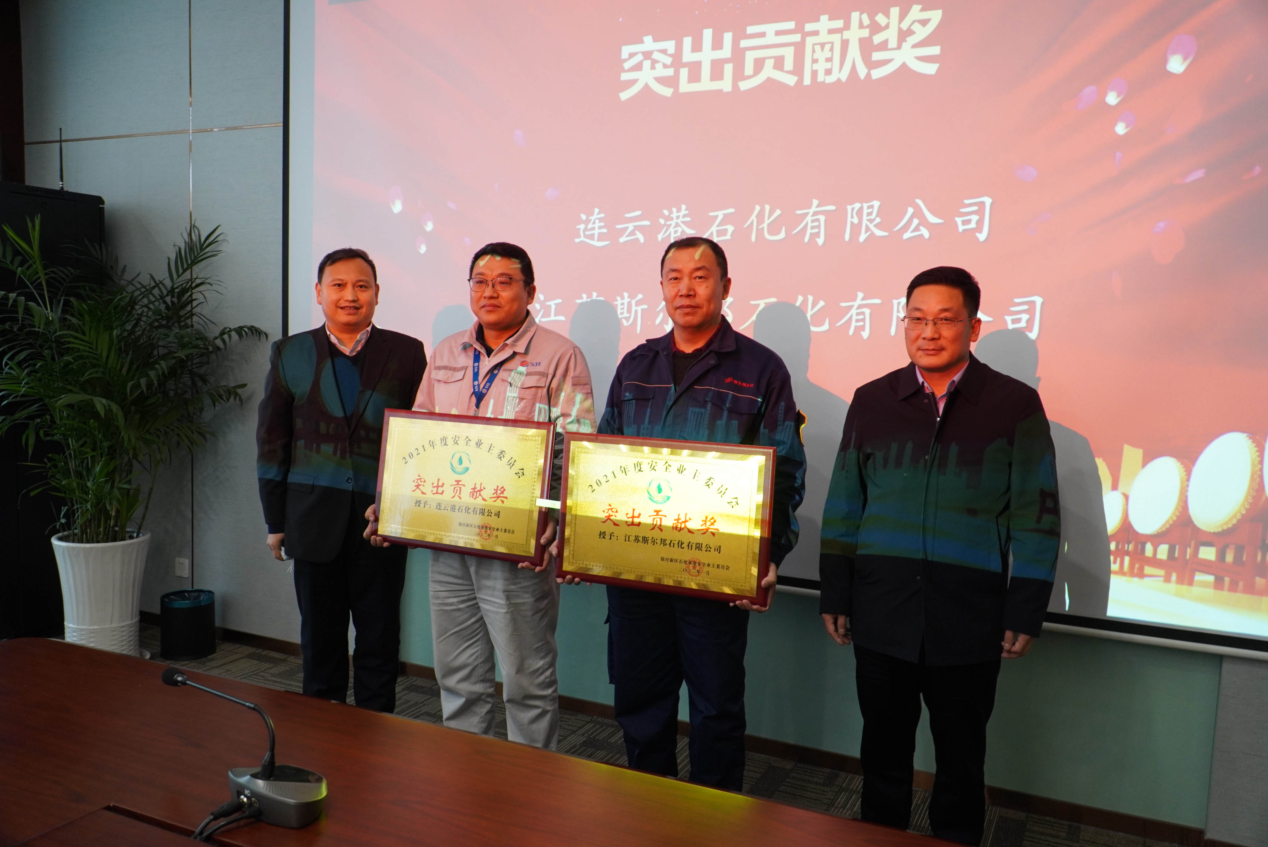 98ddd6b0-31de-4c27-a5ab-bcd99ec24930.jpg