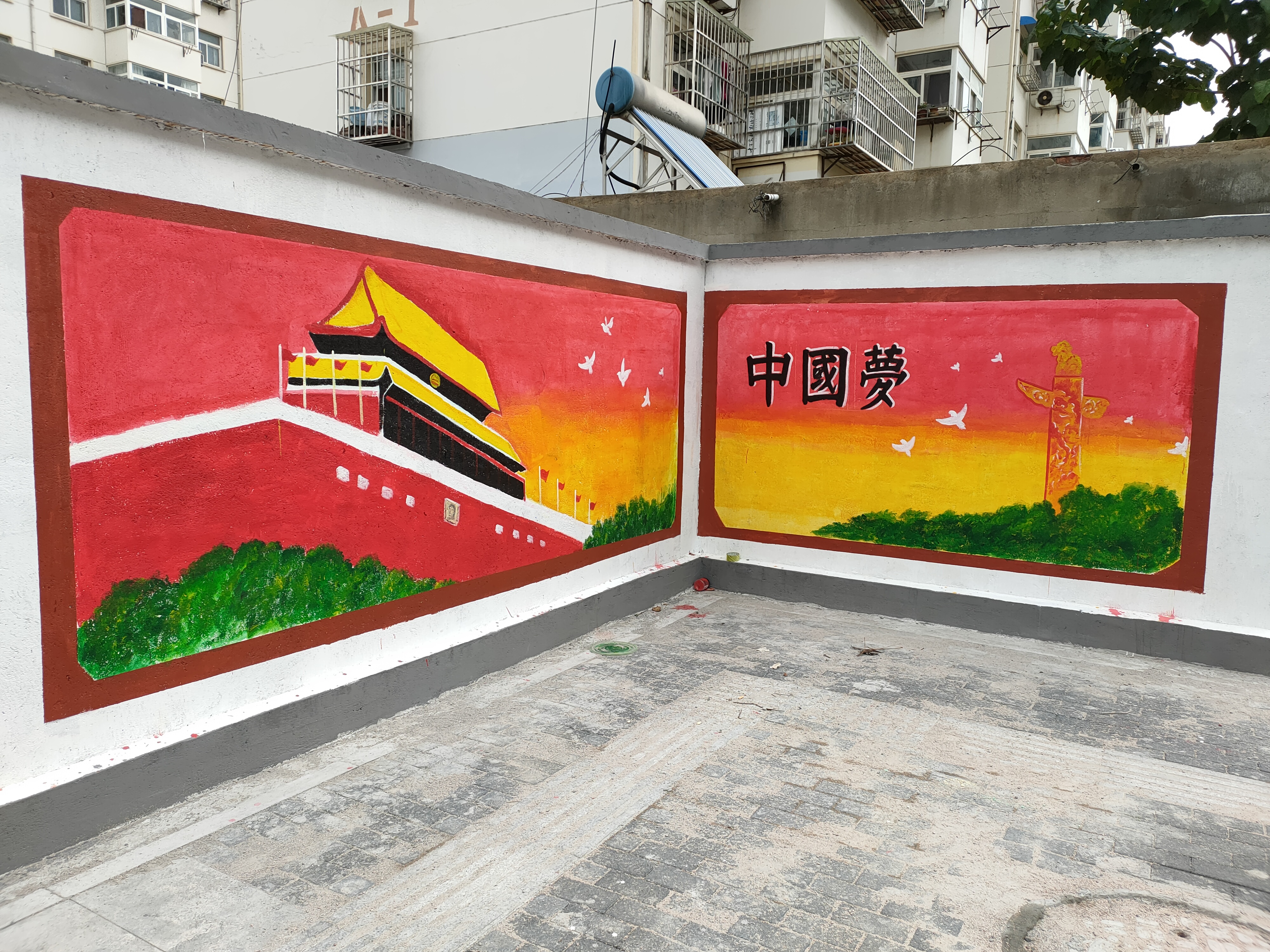 新海街道新潮社区文化墙绘出文明风