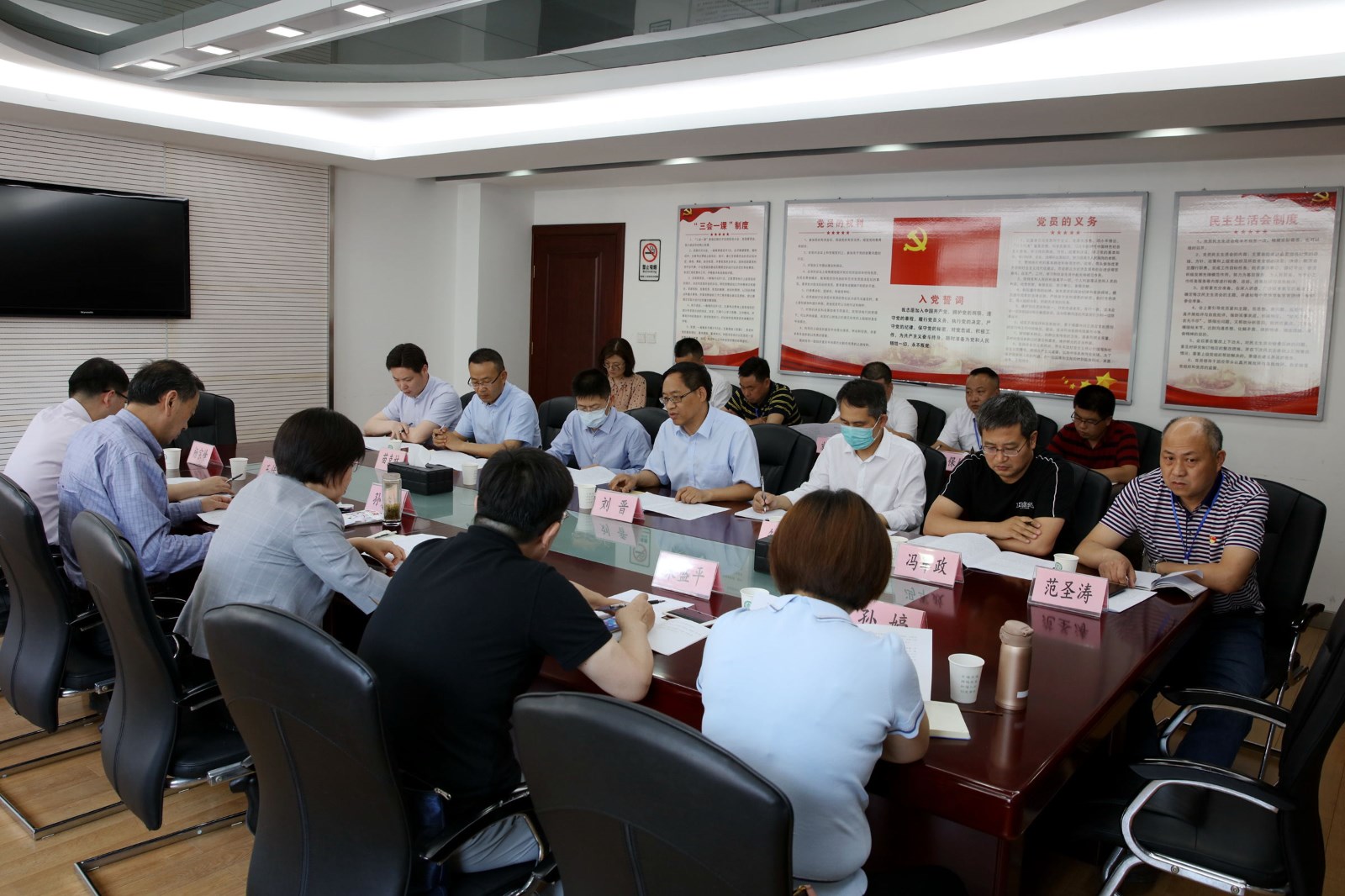 社系统将按照市局的决策部署,在人社工作上目标上再加压,政策上再加码