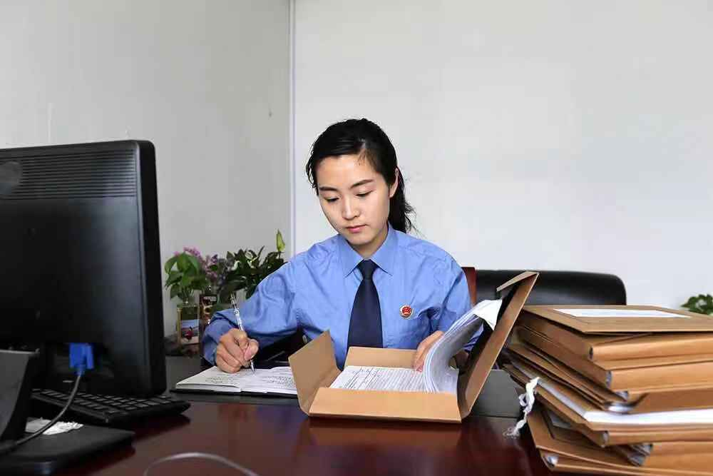 "王帆回忆,通过自行补充侦查,检察机关补充了9份证据,帮助小雪一家