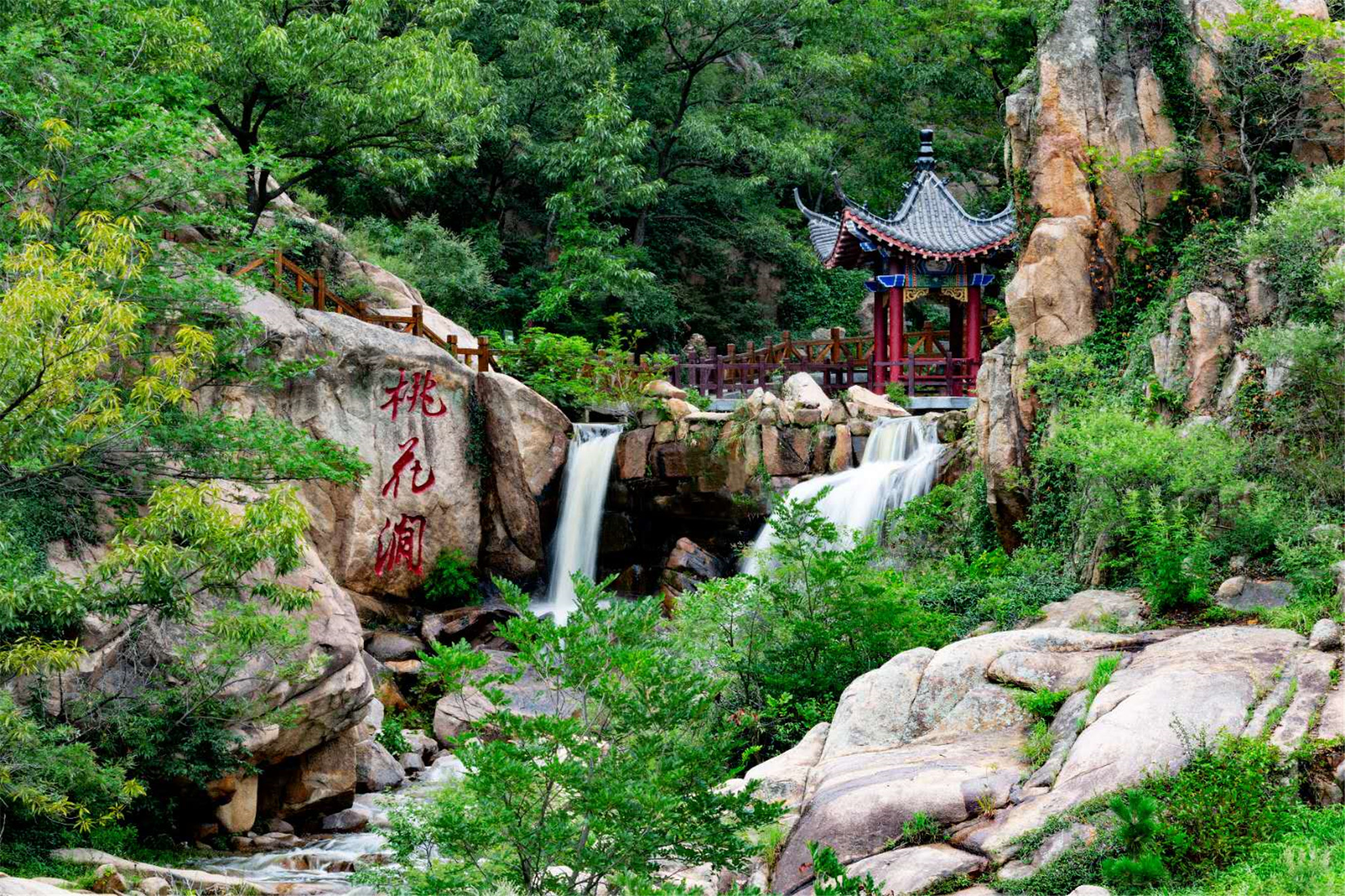 孔望山摩崖造像,藤花落遗址,将军崖岩画,大伊山石棺墓等9处国家级文物