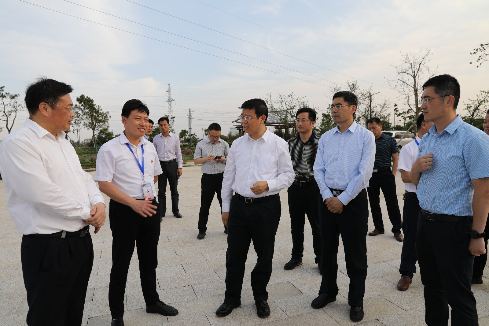 胡建军赴东海县调研抓党建促决战决胜脱贫攻坚工作