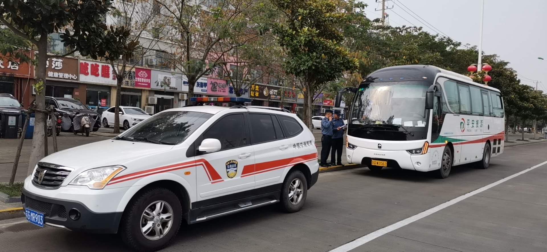连云港市县区运政稽查全面开展保双节打非清零行动