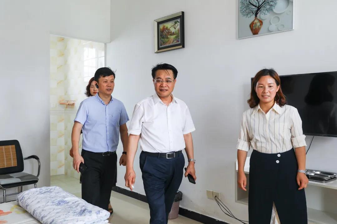 市总工会调研我区"乡村教工之家"建设工作